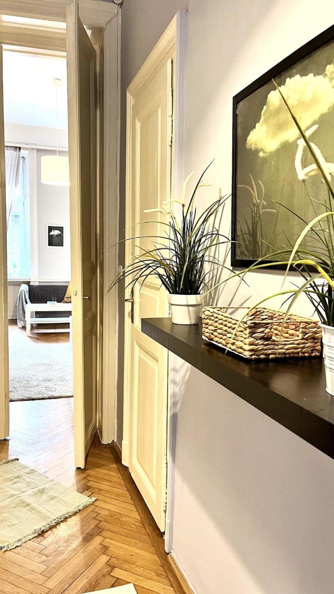 Cozy Flat For 4-6 People, Andrassy Str -oktogon Area