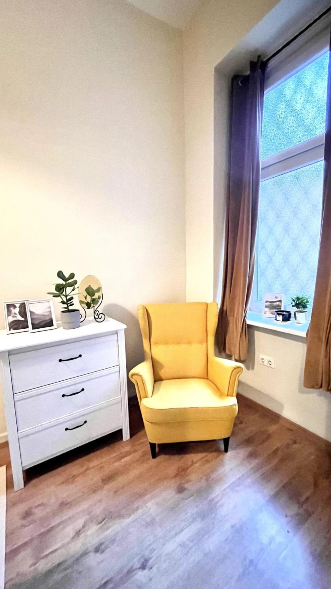 Cozy Flat For 4-6 People, Andrassy Str -oktogon Area Apartment Budapest